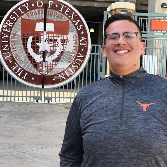 Profile Picture of Rafael Caldas (@rafaelmcaldas) on Poshmark