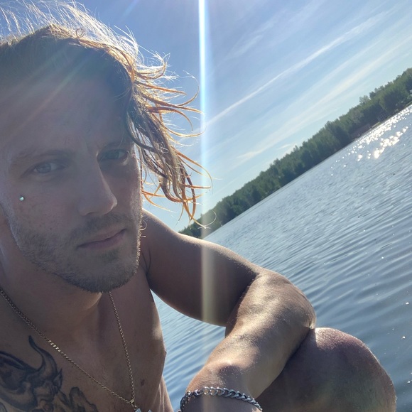 Profile Picture of Christopher Bird (@whytetyson) on Poshmark