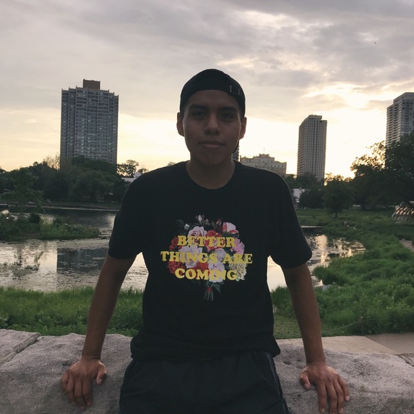 Profile Picture of Gerardo Romero (@6erardo) on Poshmark