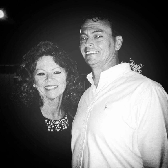 Profile Picture of Eloise Smith (@eloisesmith123) on Poshmark