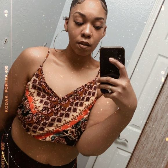 Profile Picture of Kennedy Kennedy (@hiiklass) on Poshmark