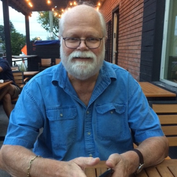 Profile Picture of Peter Moeller (@peter17081956) on Poshmark