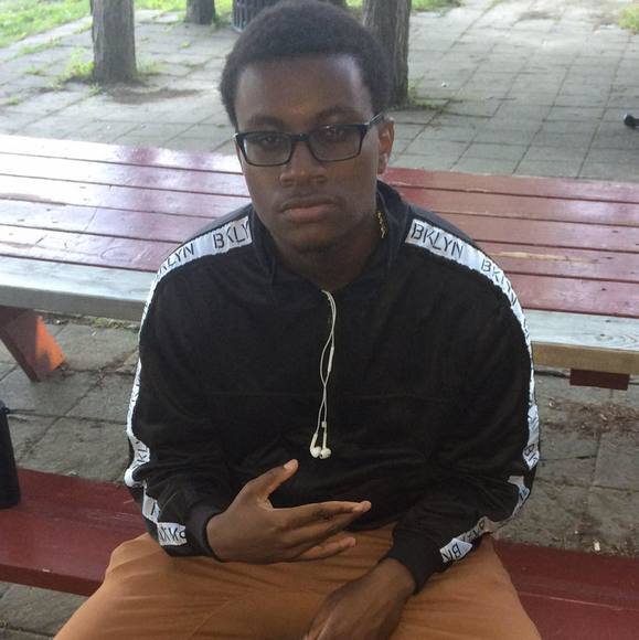 Profile Picture of John Clarke (@jrileyclarke) on Poshmark