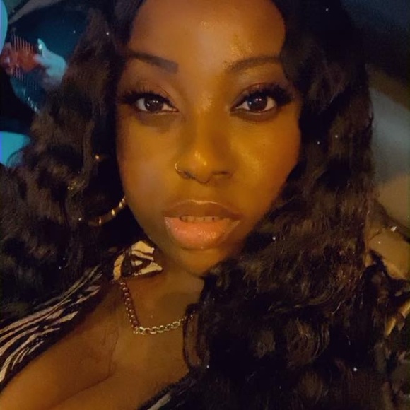 Profile Picture of Maala Forde (@maalaforde) on Poshmark