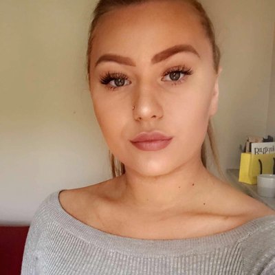 Profile Picture of Claudia Saunders (@Claudia_talent) on Twitter