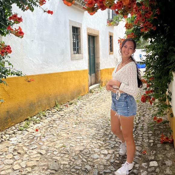 Profile Picture of Joelie Erwin (@j6erwin) on Poshmark