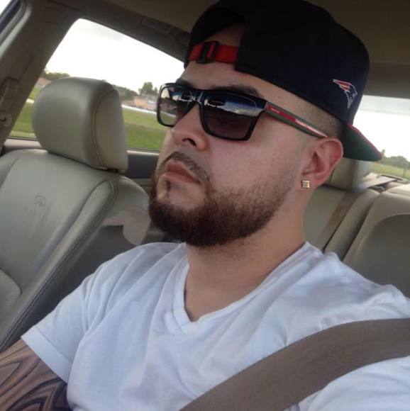 Profile Picture of Peter Rodriguez (@pete_jr1) on Poshmark