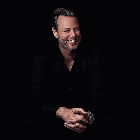 Profile Picture of Thomas Hellberg (@trhellberg) on Poshmark