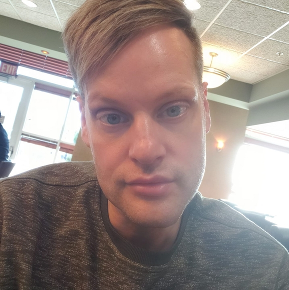 Profile Picture of Christopher Soelter (@csoelter1012) on Poshmark