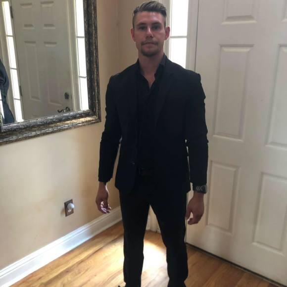 Profile Picture of Ryan Goldschmidt (@goldschmidtry) on Poshmark