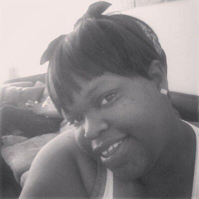 Profile Picture of Kim Walley (@singingbird32) on Twitter