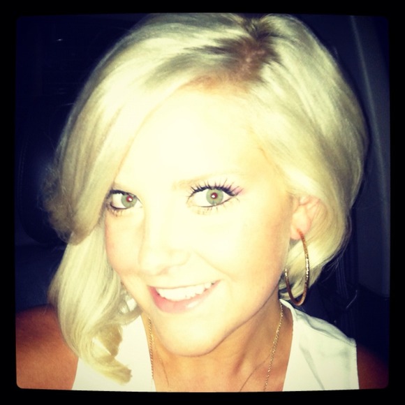 Profile Picture of Kathryn Alexander (@mkalovinlife114) on Poshmark