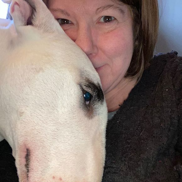 Profile Picture of Robin Donahue (@redrobinl) on Poshmark