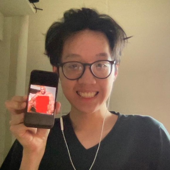 Profile Picture of Calvin Chen (@calvawn) on Poshmark