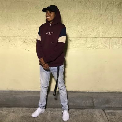 Profile Picture of Jonathan (@jbartolo_14) on Twitter