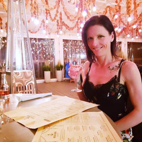 Profile Picture of Lisa Starostecki (@lisastaro) on Poshmark