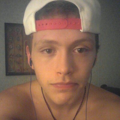 Nicholas Tackett - Twitter Profile Picture of Nicholas Tackett (@IIceTrey14) on Twitter