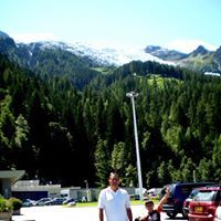 Profile Picture of Lorenzo Zurzolo (@lorenzozurzolo) on Pinterest