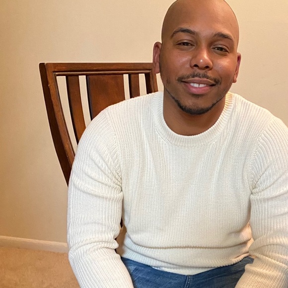 Profile Picture of Adrian Davis (@adriandavis180) on Poshmark