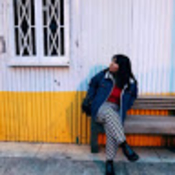 Profile Picture of Devanny Lopez (@devannylopez) on Poshmark