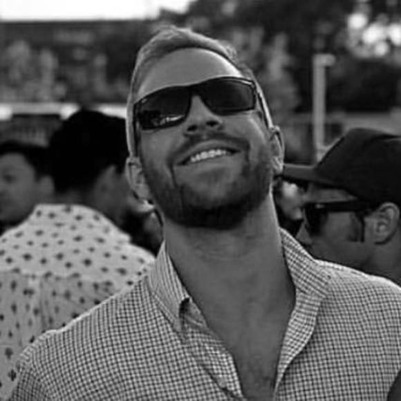 Profile Picture of Jeffrey Loock (@jloock) on Poshmark