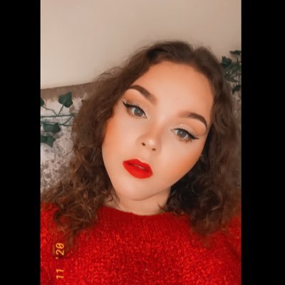 Profile Picture of Emily✾ (@emilyphillips_9) on Twitter