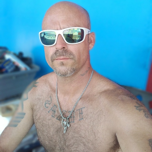 Profile Picture of Dustin Flower (@trashflower2329) on Poshmark