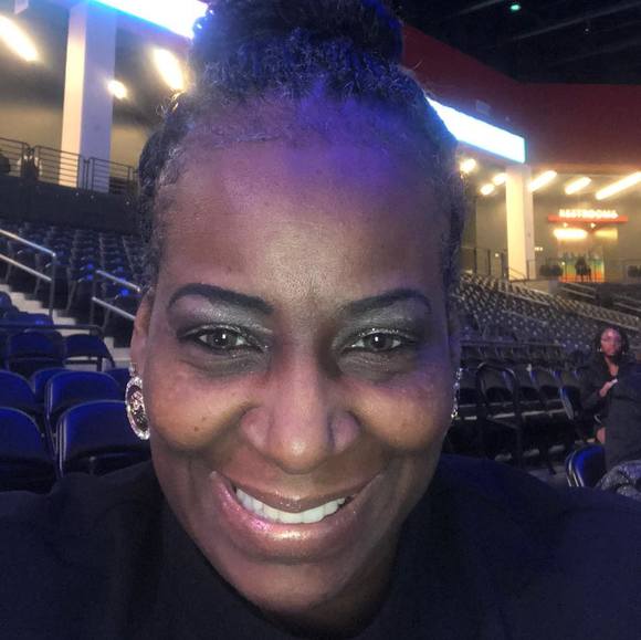 Profile Picture of Quonda Bentley (@quondabentley) on Poshmark