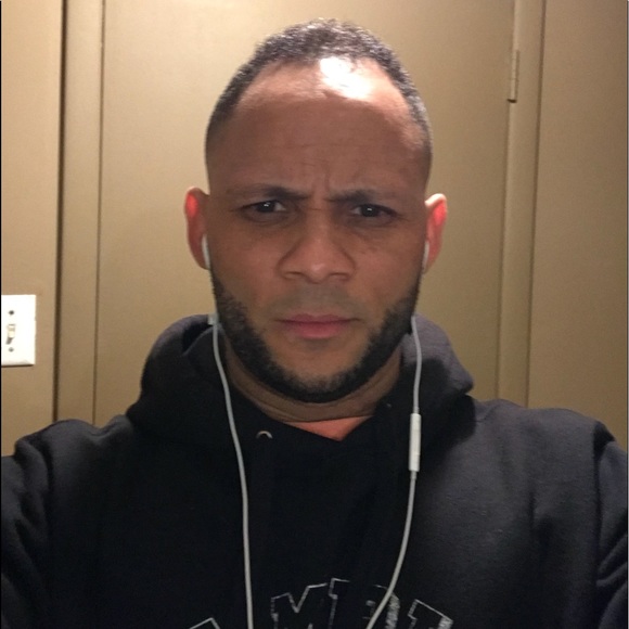 Profile Picture of Gonzalez Gonzalez (@reymond) on Poshmark