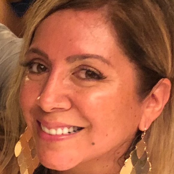 Profile Picture of Janet Palacios (@janetpalacio564) on Poshmark