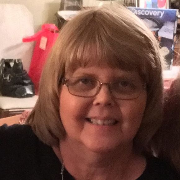 Profile Picture of Paula Creighton (@jeremyjo2) on Poshmark