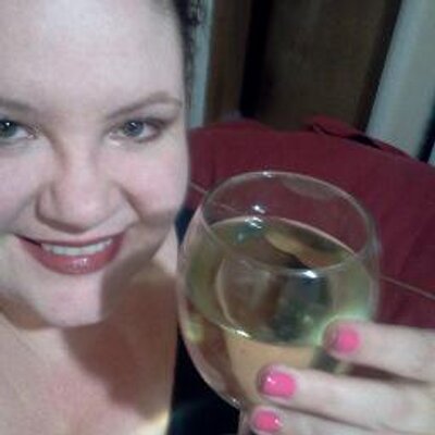 Profile Picture of Lacey Jacobsen (@LaceyLooWhoToo) on Twitter