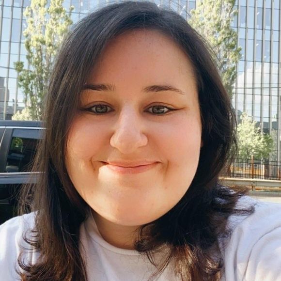 Profile Picture of Laura Cafasso (@lauracafasso) on Poshmark