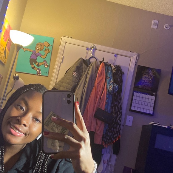 Profile Picture of Jordyn Carpenter (@jordyn_c518) on Poshmark