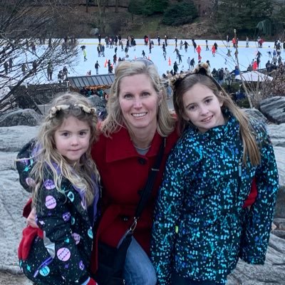 Profile Picture of Julianne Roach Moore (@juliannermoore) on Twitter