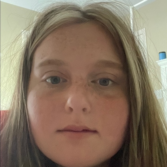 Profile Picture of Avery Wade (@awader09) on Poshmark