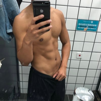 Profile Picture of MM (@MaxHaoYang) on Twitter