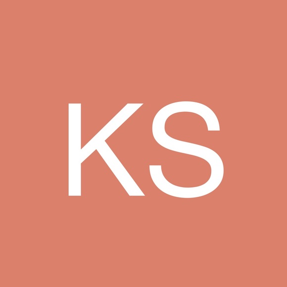 Profile Picture of Kiara Steverson (@reddjanae293) on Poshmark