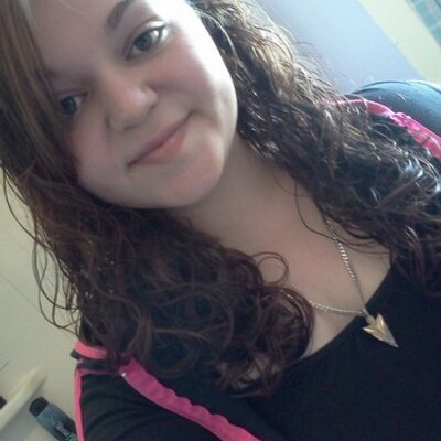 Profile Picture of Amanda Drolet (@amarie_x0) on Twitter