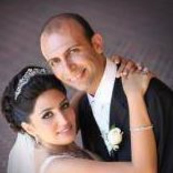 Profile Picture of Liora Khalilian (@li_kocholo) on Poshmark