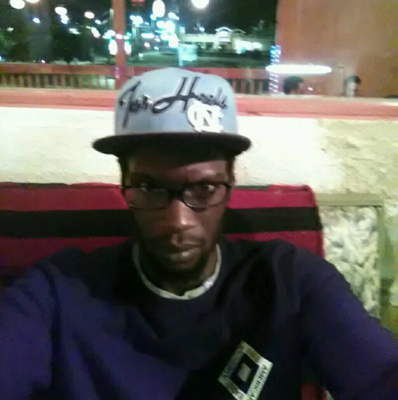 Profile Picture of Curtis Cox (@worthy440) on Poshmark