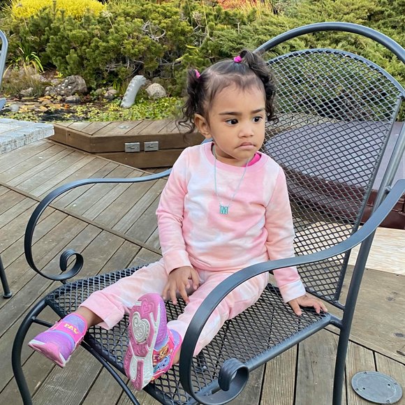 Profile Picture of Losalini Lomani (@losalini) on Poshmark