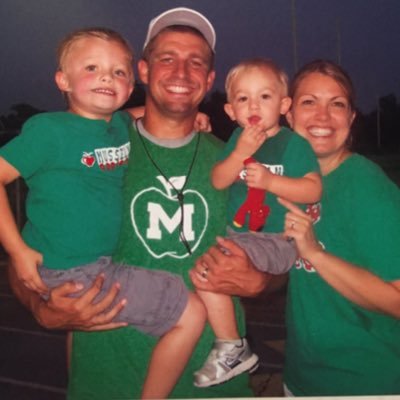 Profile Picture of Brian Thomas (@CoachBThomas) on Twitter
