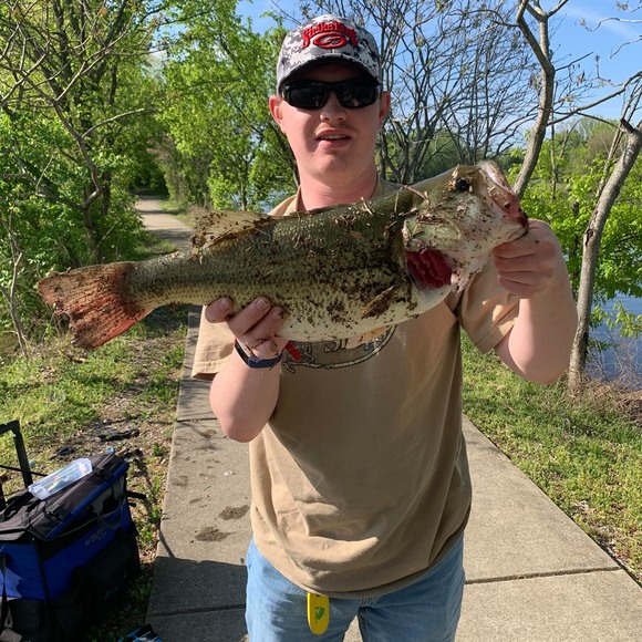 Profile Picture of Brandon Ayers (@kayers1101) on Poshmark