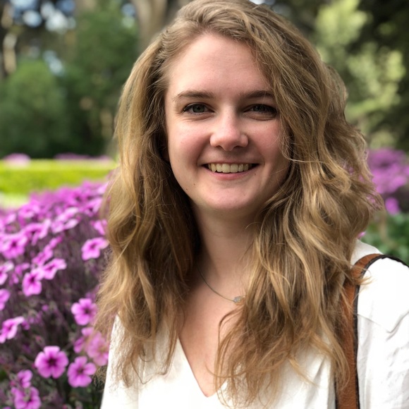 Profile Picture of Sara Hruzek (@hru6) on Poshmark