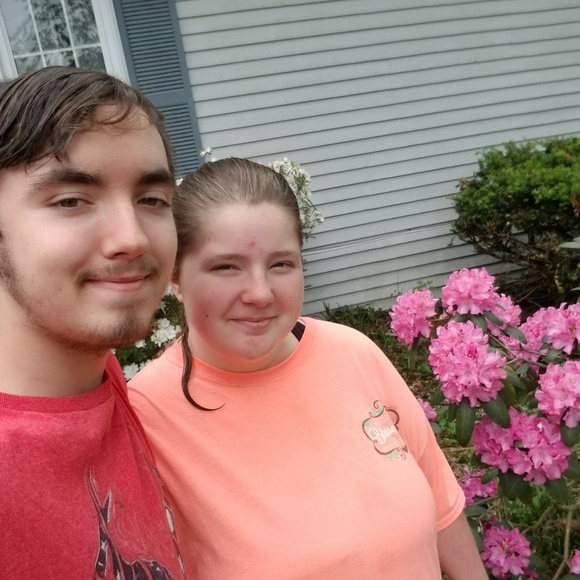 Profile Picture of Jonathan Endicott (@joey42141) on Poshmark