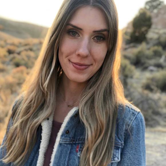 Profile Picture of Emma Haidet (@emmah2384) on Poshmark