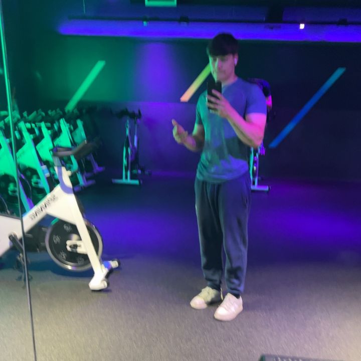 Profile Picture of RoBiN gReY (@robingrey) on Tiktok