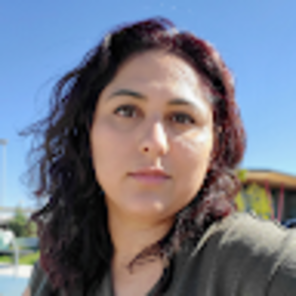 Profile Picture of Masi Khatibi (@masikhatibi) on Poshmark