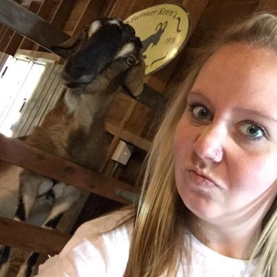 Profile Picture of Kerry Watts (@kerry_sian) on Twitter